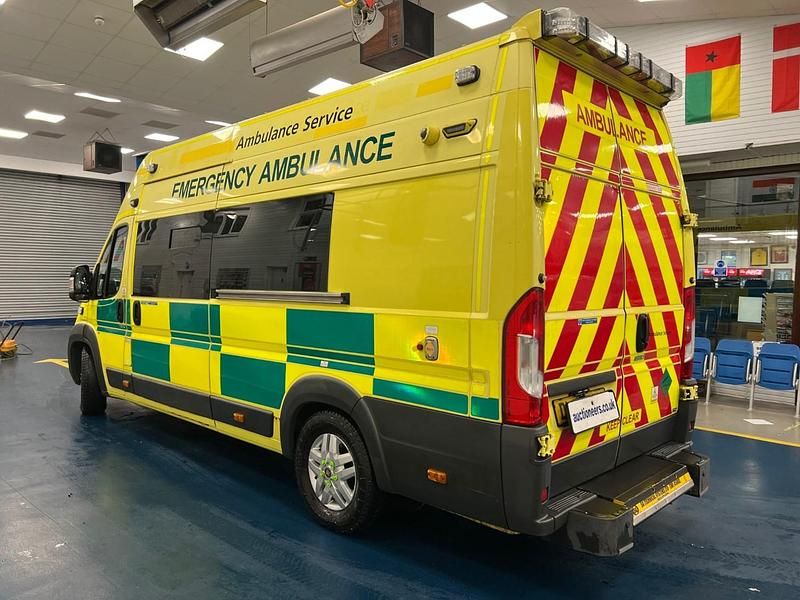 Used Fiat Ducato 180 HP (132 kW) 2015 Yellow Van