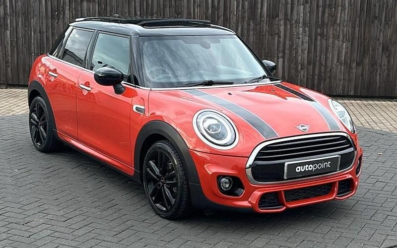Orange Used 2020 Mini Cooper Sport Hatchback | £15,999 (Fair price) - Image 1/2
