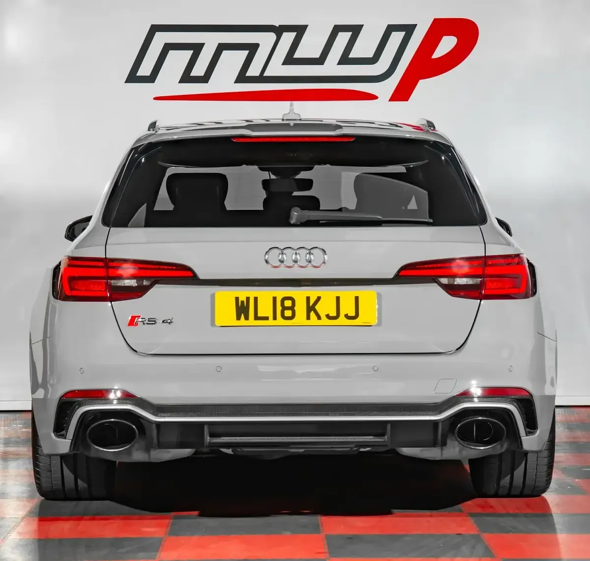 Used Audi RS4 Design 450 HP (330 kW) 2018 Grey Estate