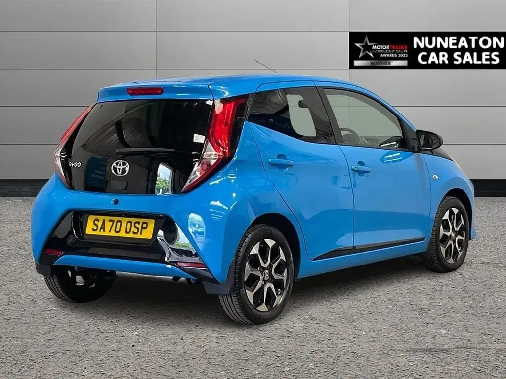 Used Toyota Aygo Trend 71 HP (52 kW) 2020 Blue Hatchback