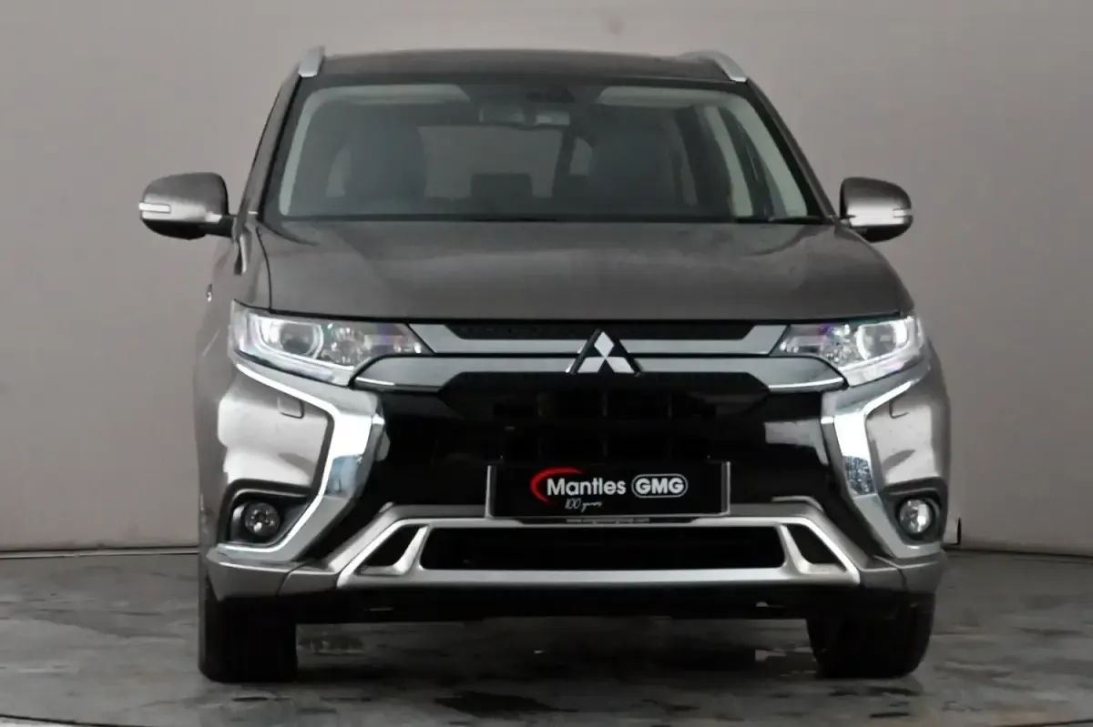 Used Mitsubishi Outlander P-HEV 2018 Brown Estate