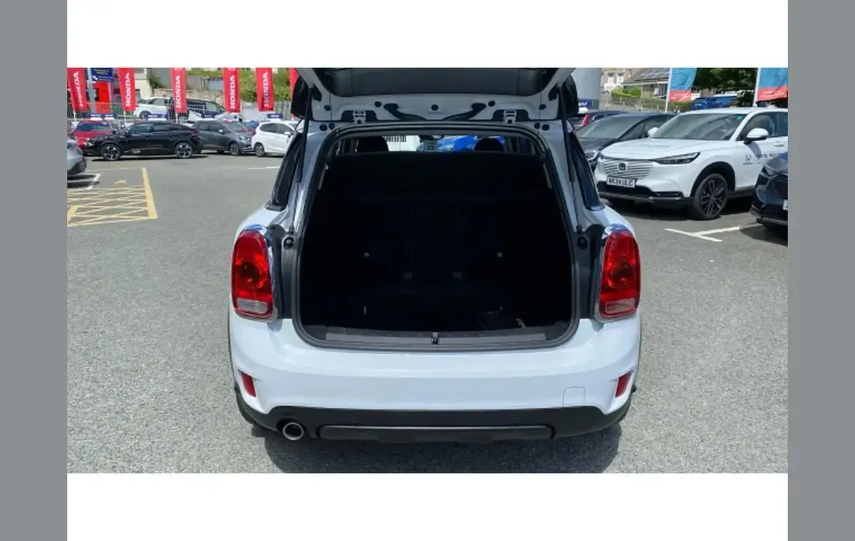 Used Mini Cooper Countryman Classic 134 HP (98 kW) 2019 White SUV