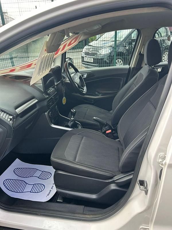 Used Ford Ecosport Zetec 100 HP (73 kW) 2019 White SUV
