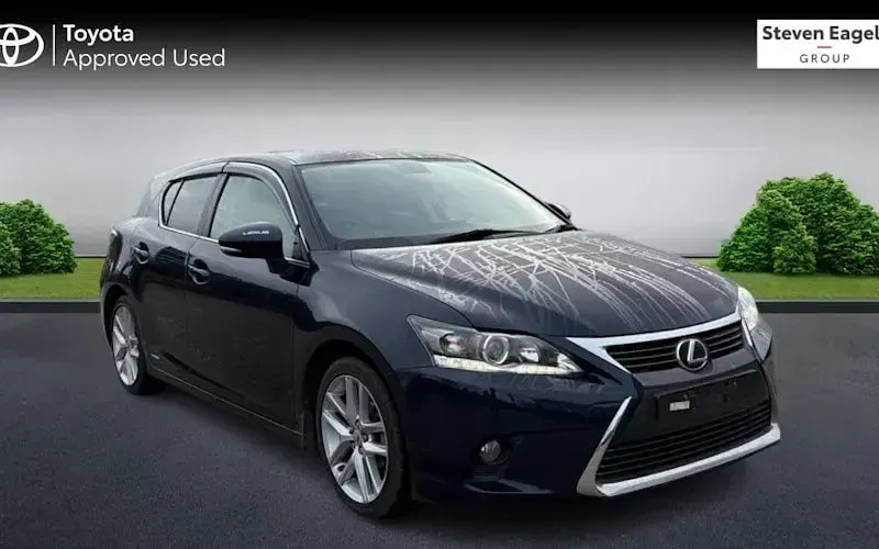 Used Lexus CT200h 136 HP (100 kW) 2017 Hatchback