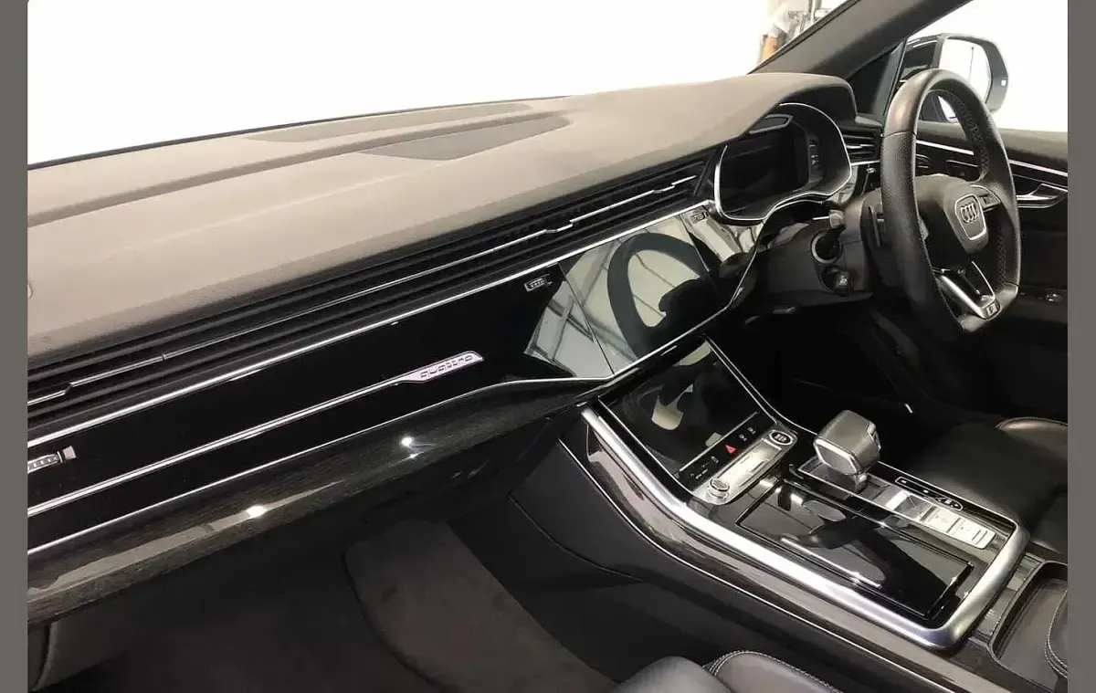 Used Audi Q8 Black Edition 286 HP (210 kW) 2021 Blue SUV