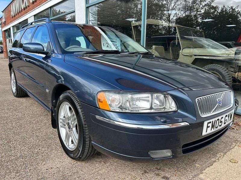 Blue Used 2005 Volvo V70 SE Estate | £2,995 - Image 1/4