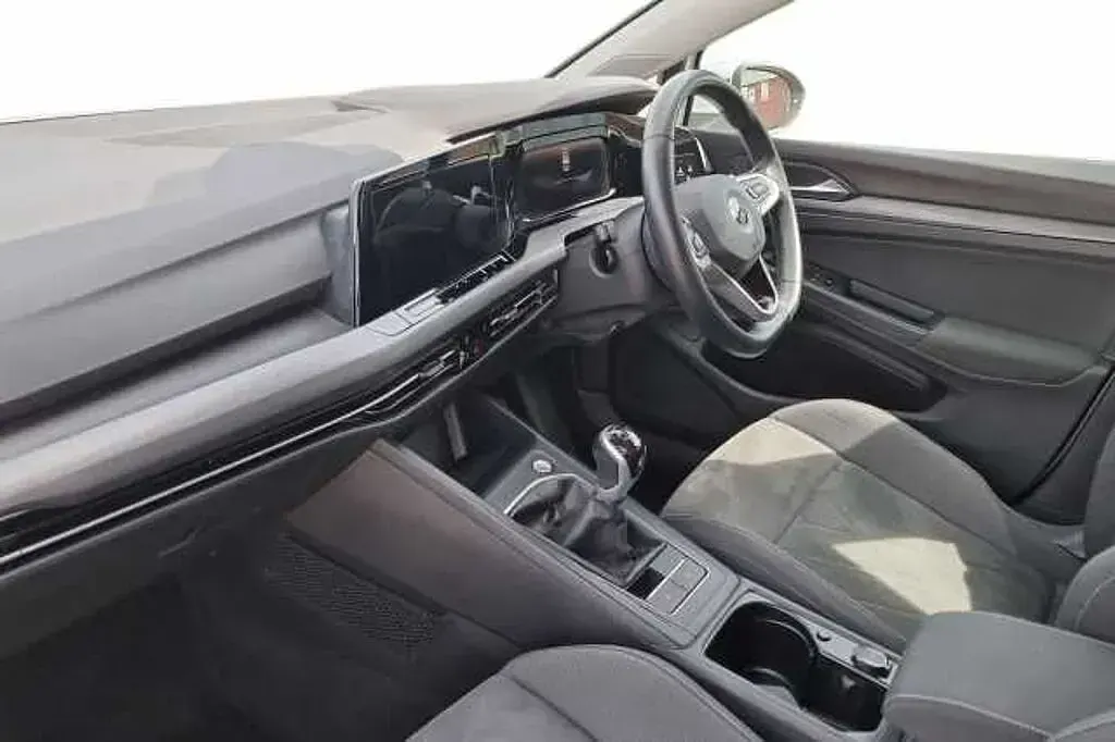 Used VW Golf VIII 130 HP (95 kW) 2021