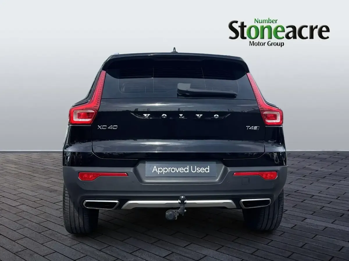 Used Volvo XC40 Inscription 2019 Black SUV