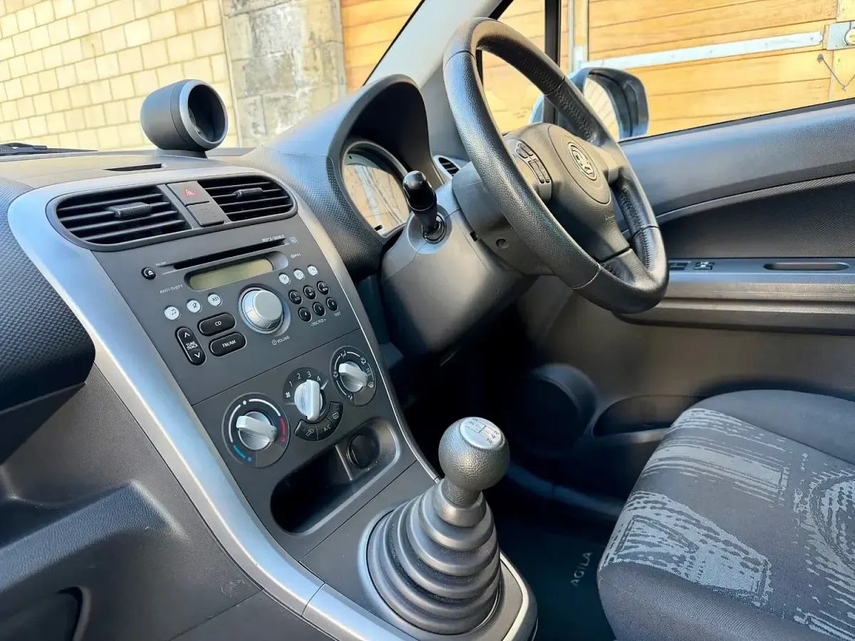 Used Vauxhall Agila 2011 Silver MPV