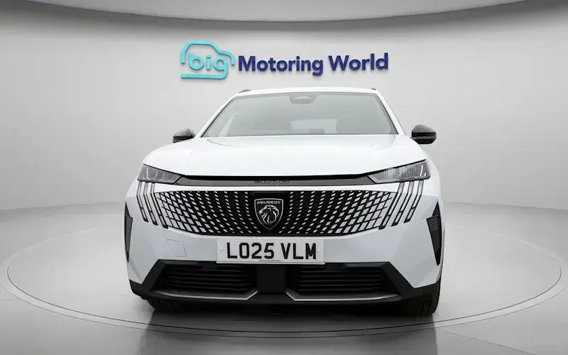 Used Peugeot 5008 Allure 136 HP (100 kW) 2025 White SUV