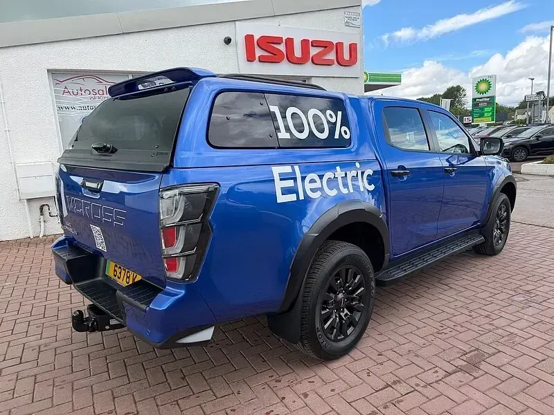 New Isuzu D-Max 139 kW (190 HP) 2026 Biarritz blue metallic Pickup