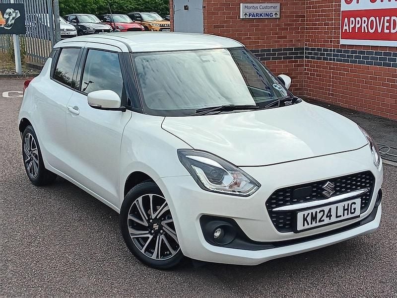 Used Suzuki Swift SZ5 83 HP (61 kW) 2024 White Hatchback