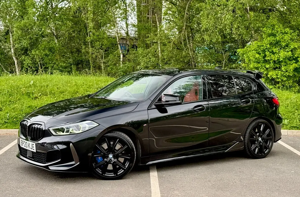 Usado BMW M135 M Performance 2020 Negro Utilitario