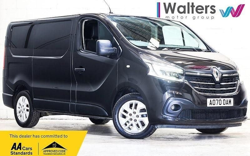 Used 2021 Renault Trafic MPV | £11,250 (Good price) - Image 1/4