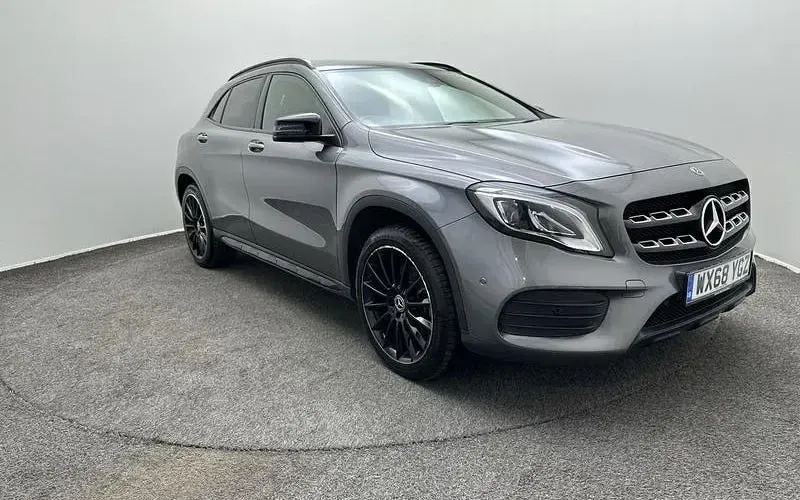 Used Mercedes GLA250 AMG Line Premium Plus 211 HP (155 kW) 2018 SUV
