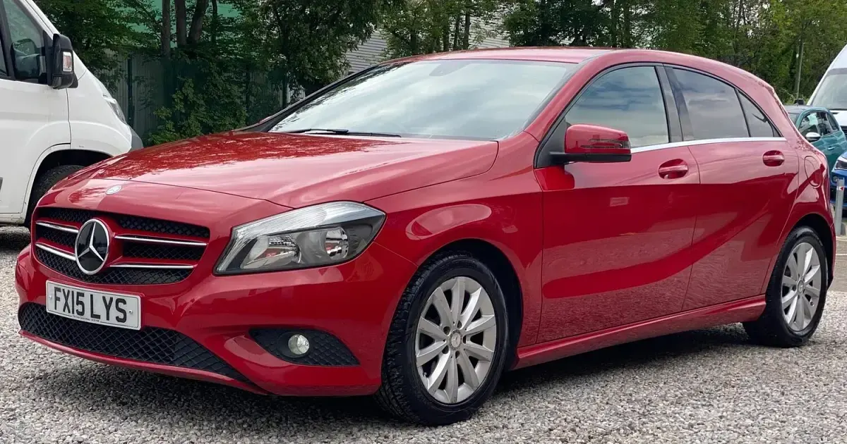 Used Mercedes A180 SE 109 HP (80 kW) 2015 Red Hatchback