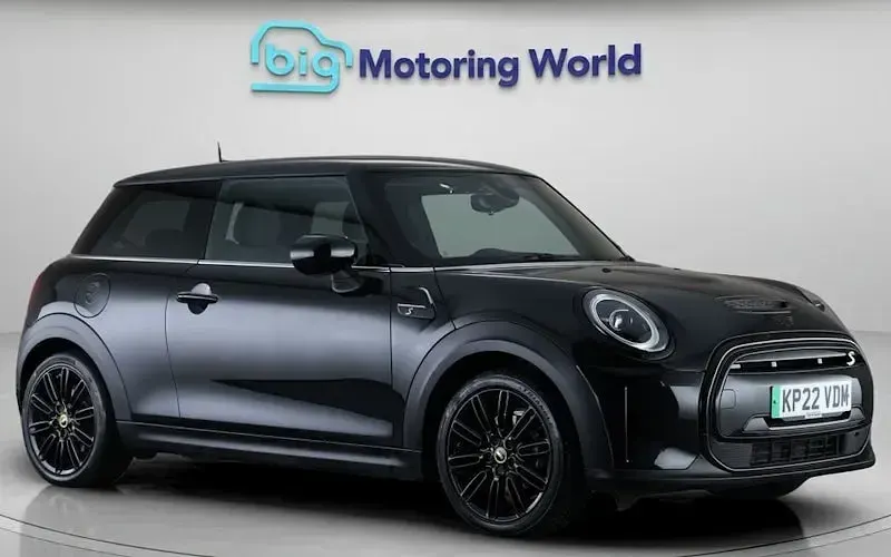 Used Mini Cooper Level 2 135 kW (184 HP) 2023 Hatchback
