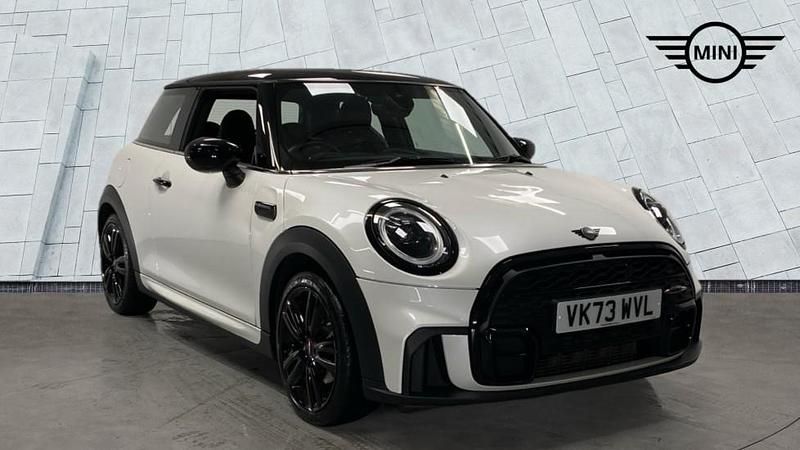 White Used 2023 Mini Cooper Hatch Hatchback | £22,950 (Fair price) - Image 1/4