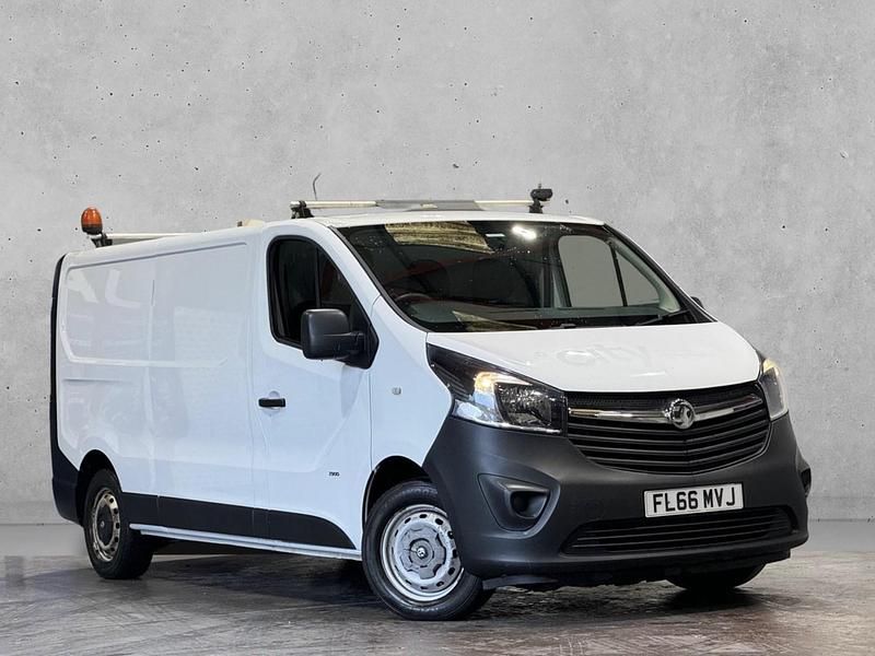 White Used 2017 Vauxhall Vivaro S Van | £4,950 (Fair price) - Image 1/4