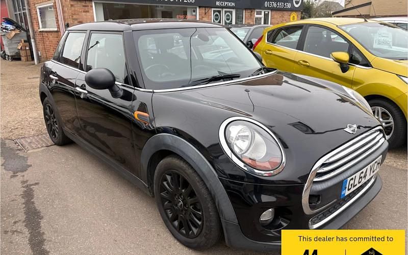 Begagnad Mini ONE Hatch 102 HK (75 kW) 2017 Halvkombi