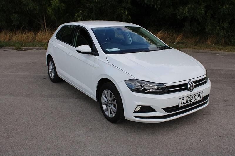 White Used 2018 VW Polo SE Hatchback | £9,695 (Fair price) - Image 1/4
