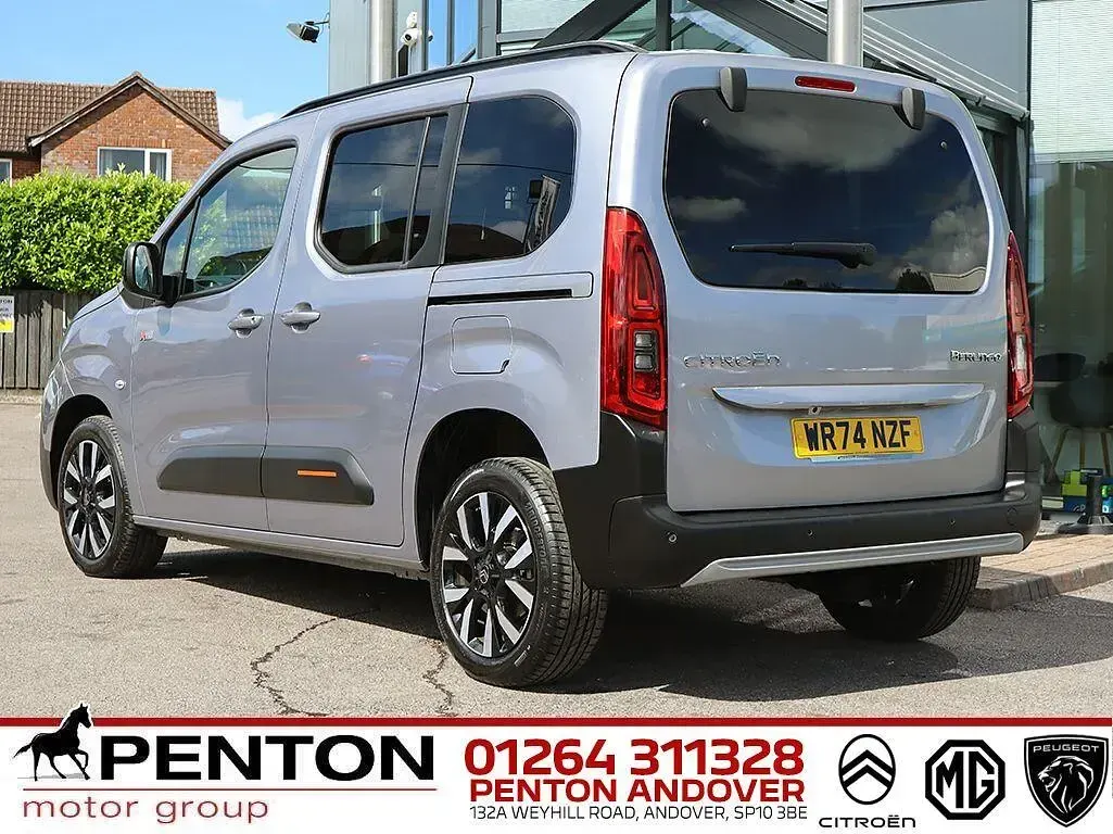 Used Citroën Berlingo 130 HP (95 kW) 2024 Grey MPV