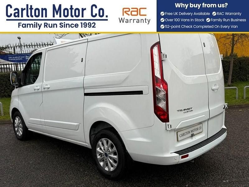 Used Ford Transit Custom Limited 130 HP (95 kW) 2022 White Van