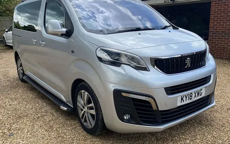 Used Peugeot Traveller Allure 179 HP (131 kW) 2018 MPV