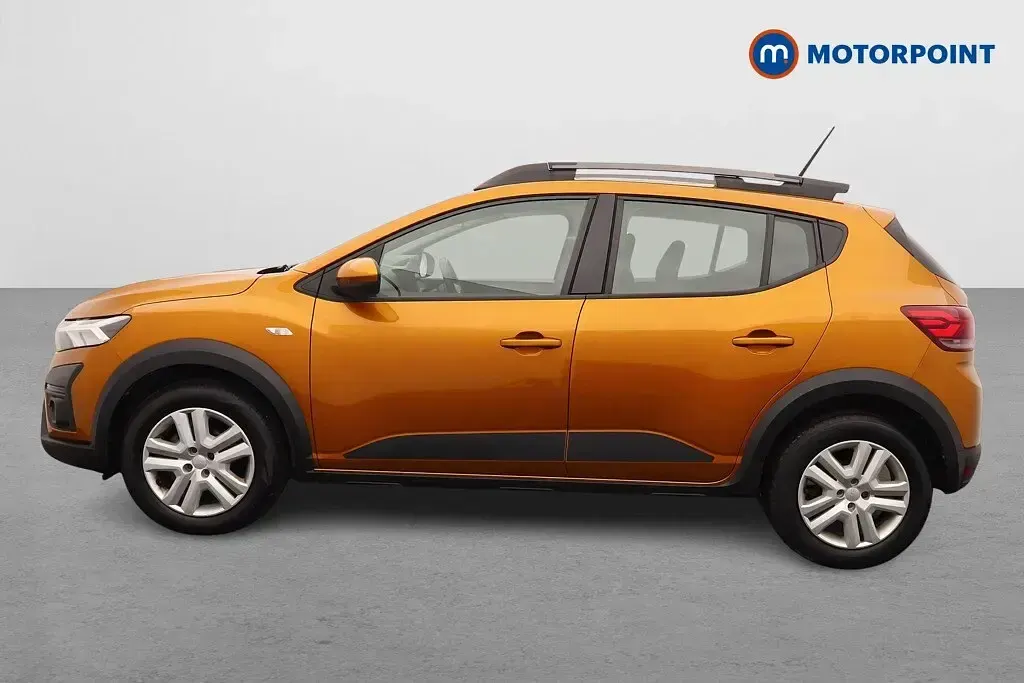 Used Dacia Sandero Expression 2023 Orange Hatchback