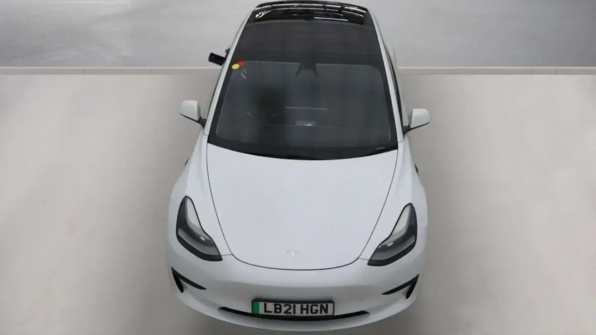 Used Tesla Model 3 Standard Range 208 kW (283 HP) 2021 White Sedan