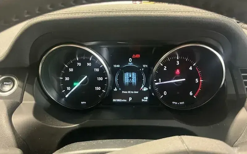 Used Land Rover Range Rover evoque HSE Dynamic 179 HP (131 kW) 2018 Red SUV