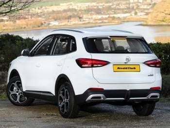 New MG ZS SE 196 HP (144 kW) 2025 White Sedan