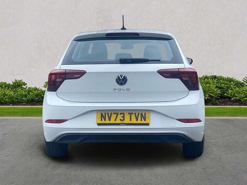 Used VW Polo Life 95 HP (69 kW) 2024 White Hatchback