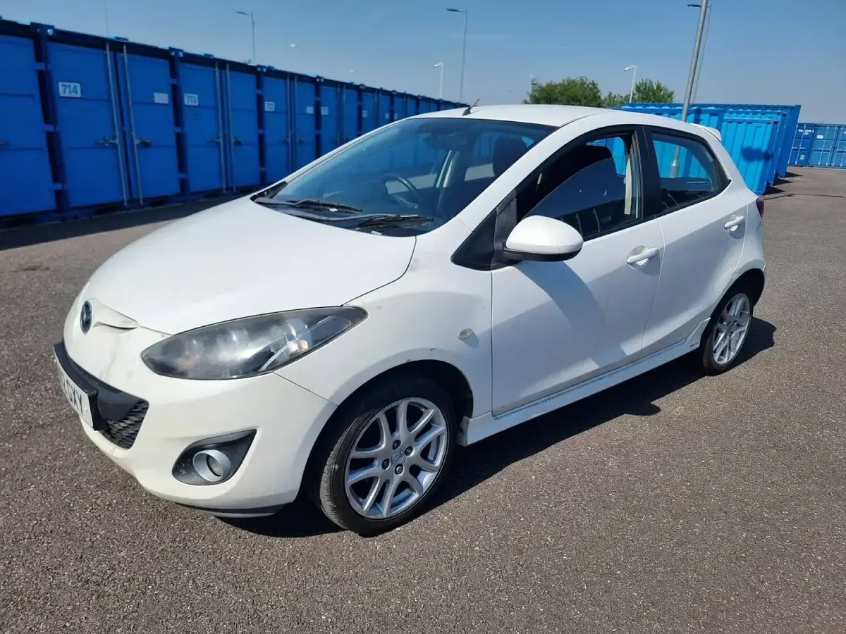 Used Mazda 2 Inclusive 95 HP (69 kW) 2012 White Hatchback