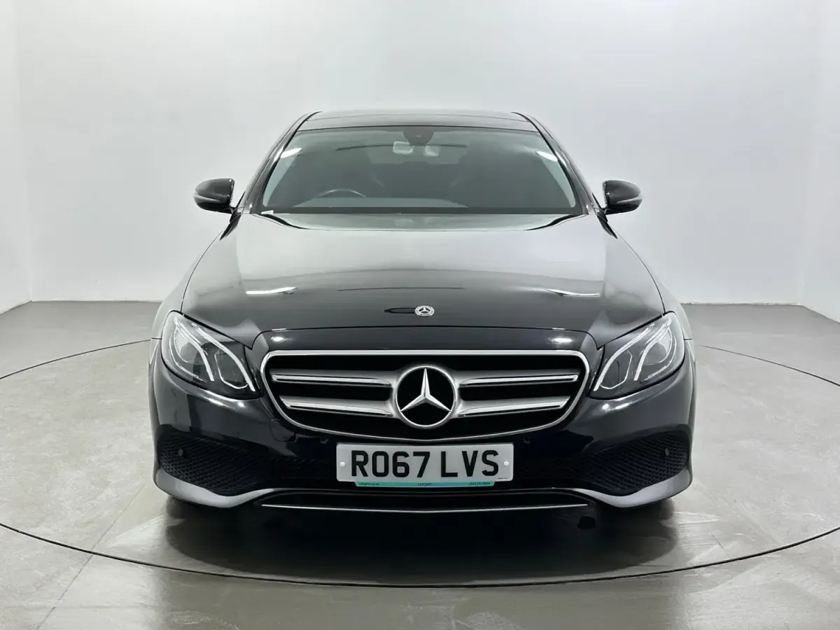 Begagnad Mercedes E220 Premium 194 HK (142 kW) 2017 Svart Sedan