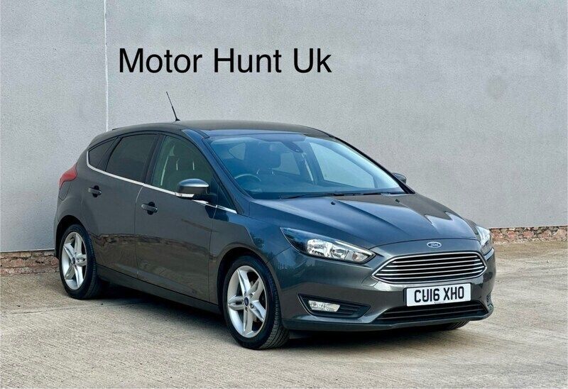 Grey Used 2016 Ford Focus Zetec Hatchback | £6,295 (Fair price) - Image 1/4
