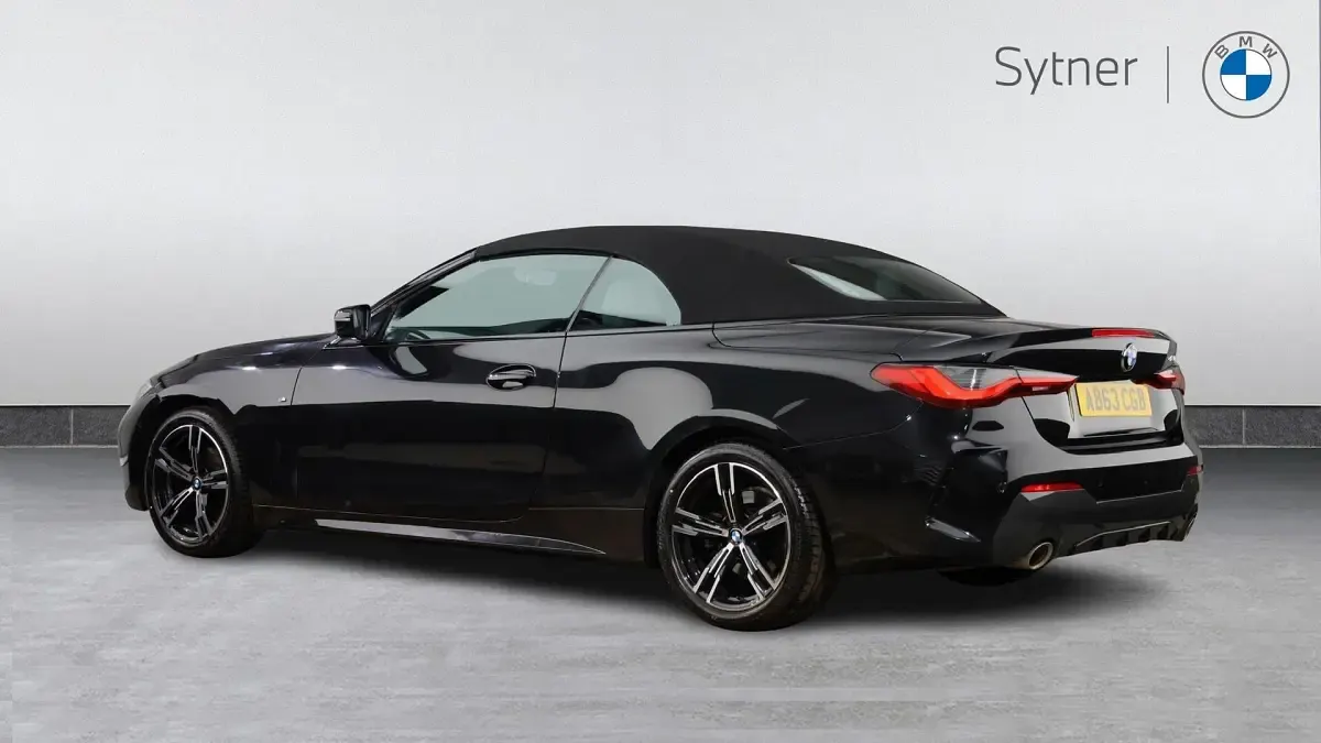 Usado BMW 420 M Sport 192 HP (141 kW) 2022 Preto Cabrios
