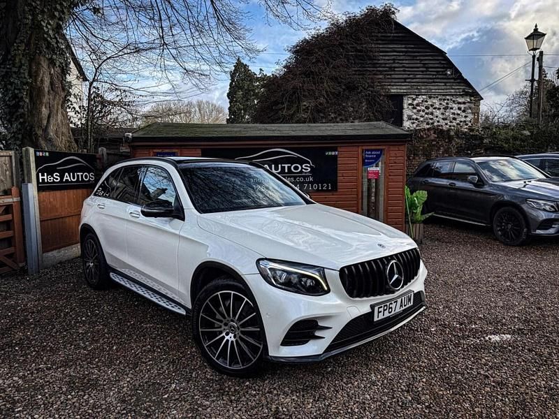 Used Mercedes GLC250 AMG line 204 HP (150 kW) 2017 White Estate
