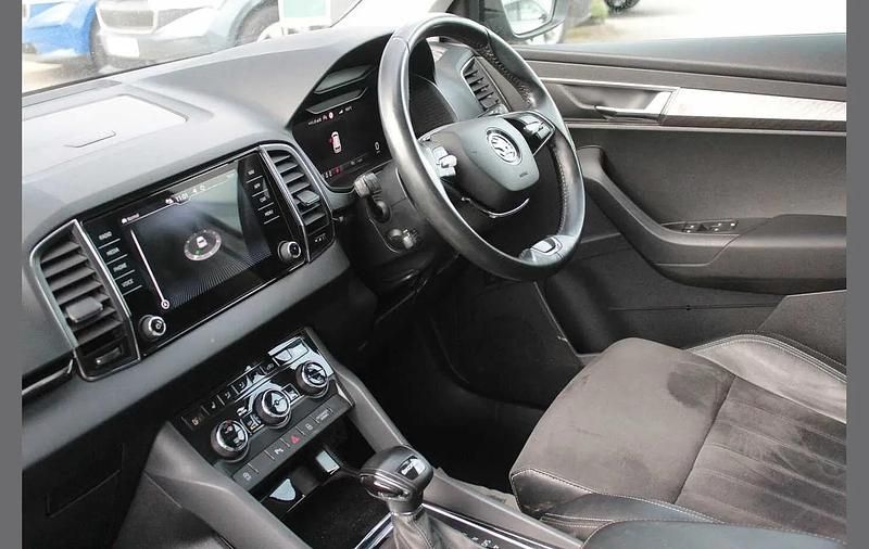 Used Skoda Karoq SE L 150 HP (110 kW) 2022 Black magic pearl effect SUV