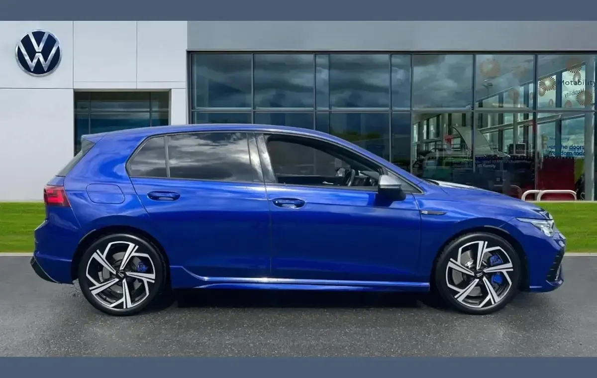 Used VW Golf VIII R 320 HP (235 kW) 2024 Blue Hatchback