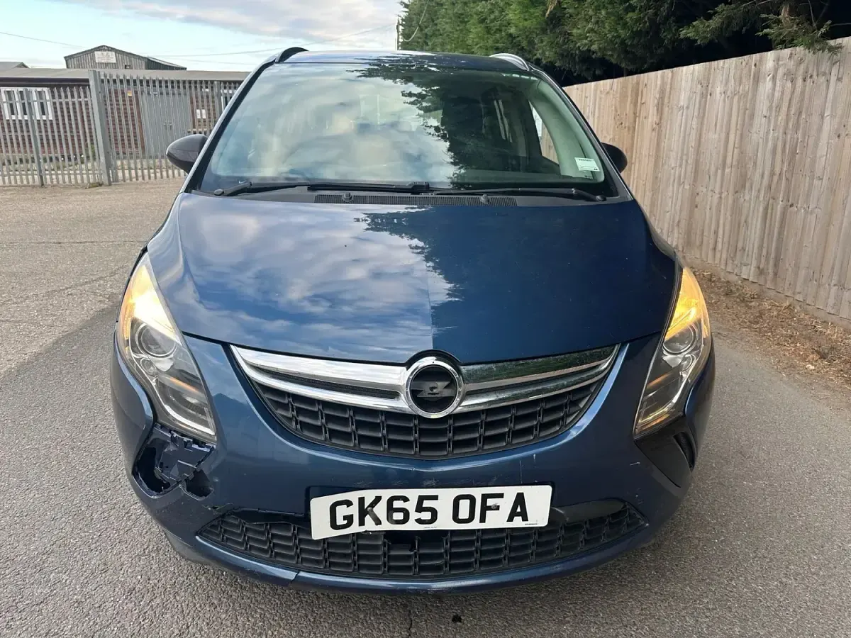 Used Vauxhall Zafira 170 HP (125 kW) 2015 Blue MPV