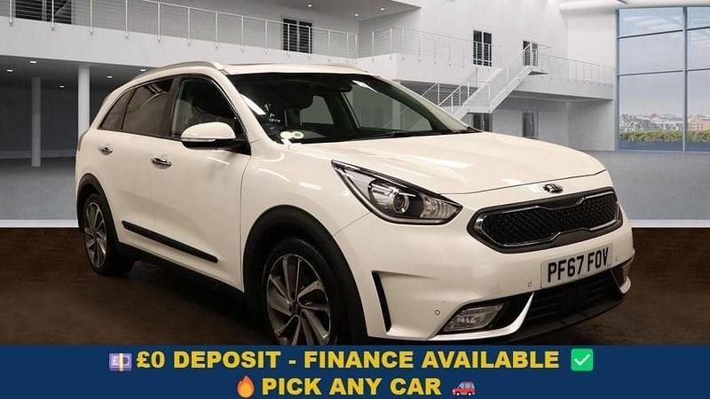White Used 2018 Kia Niro First Edition SUV | £11,849 (Fair price) - Image 1/4