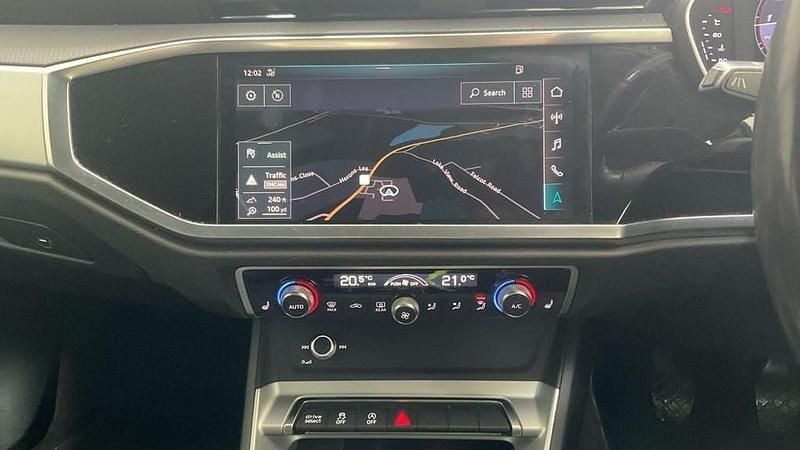 Used Audi Q3 Sport 150 HP (110 kW) 2019 White SUV