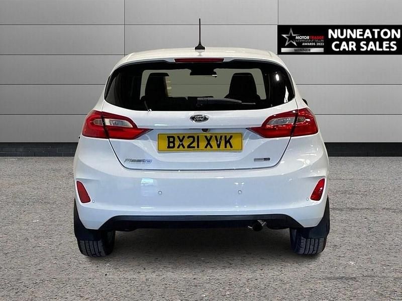 Used Ford Fiesta Titanium 125 HP (91 kW) 2021 White Hatchback