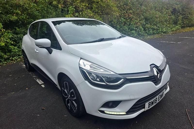 White Used 2018 Renault Clio IV Play Hatchback | £6,995 (Fair price) - Image 1/1