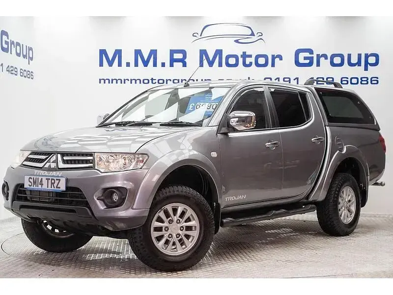 Begagnad Mitsubishi L200 2014 Grå Pickup