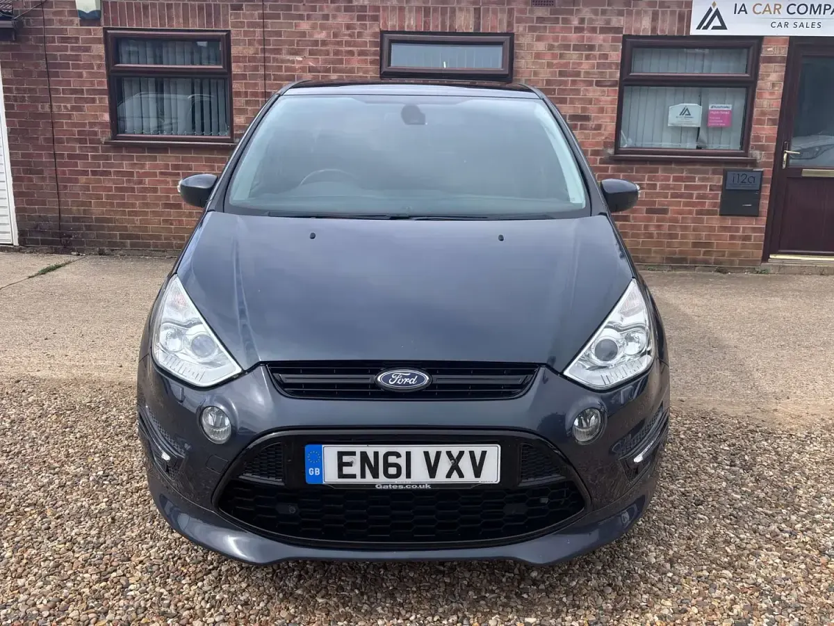 Used Ford S-MAX Titanium X 200 HP (147 kW) 2012 Grey MPV