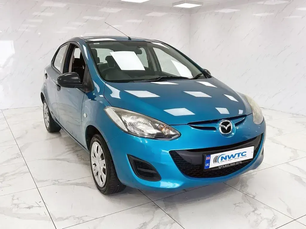 Used Mazda 2 2013 Blue Hatchback