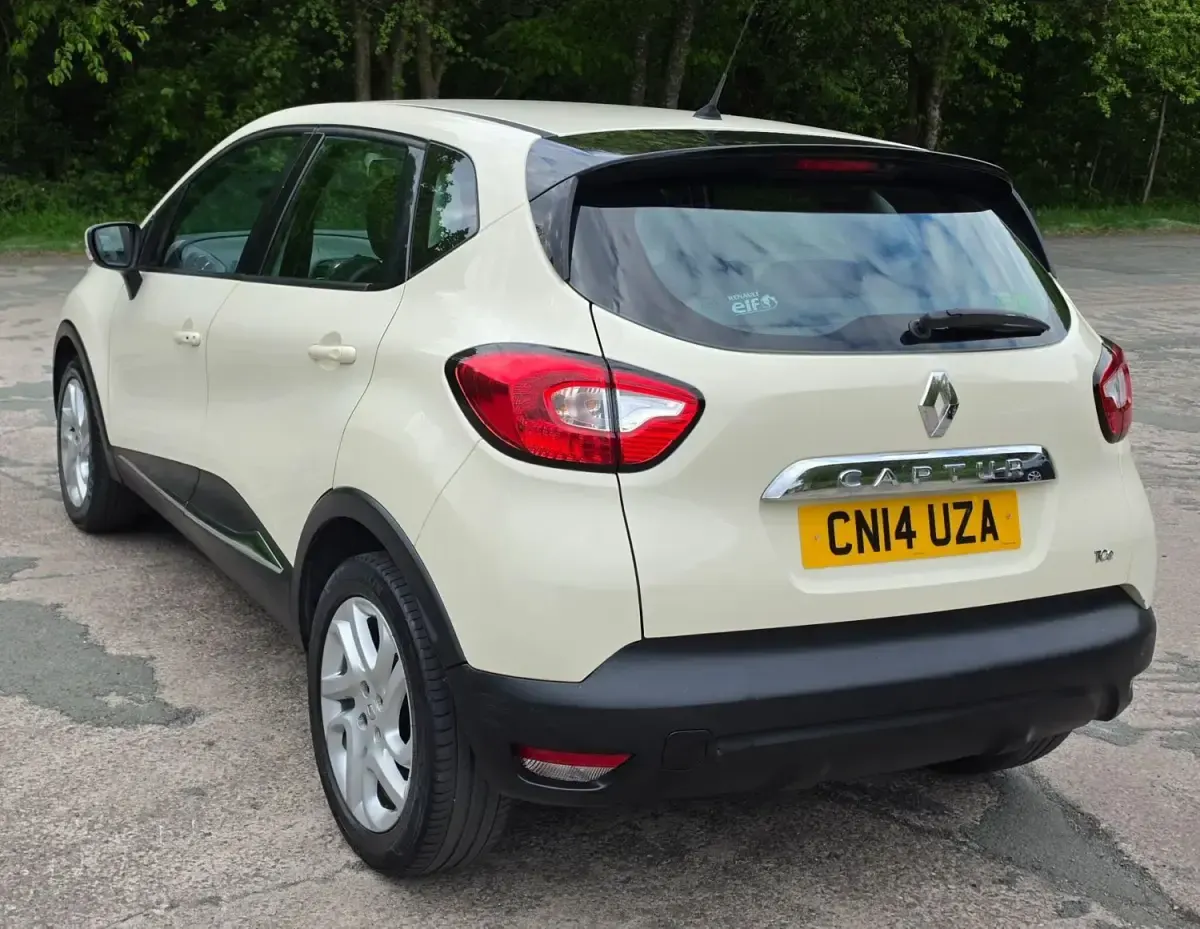 Usado Renault Captur Dynamique 2014 Beige SUV