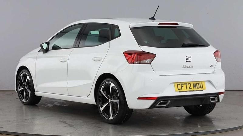 Used Seat Ibiza FR Sport 108 HP (79 kW) 2023 White Hatchback